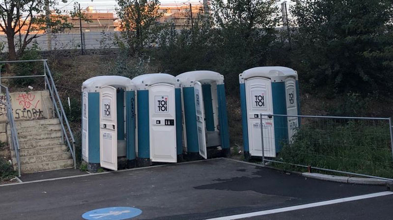 toaleta-publica